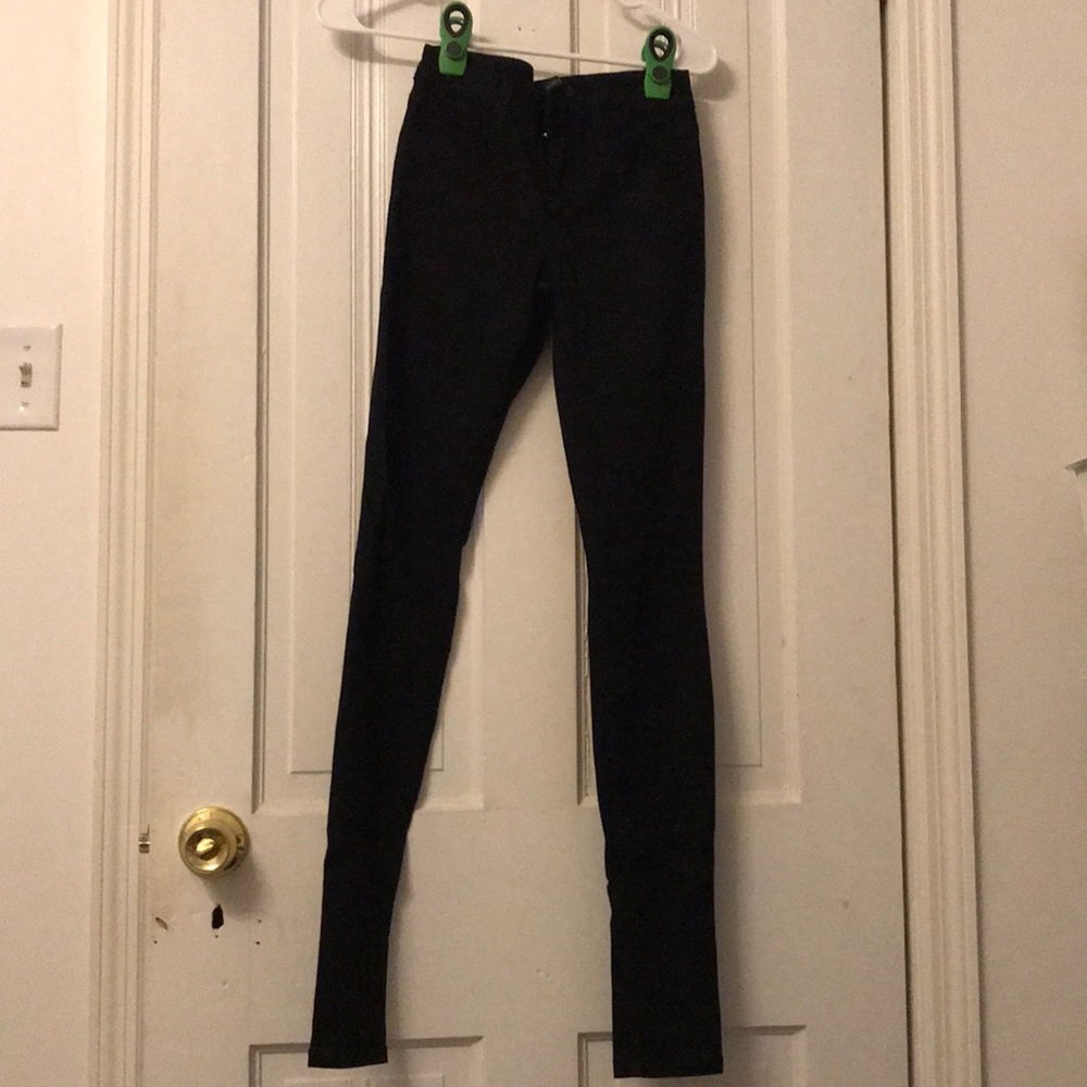 Joe’s Jeans. Black. Skinny . Mid rise